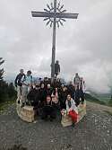 Gruppenfoto Gipfelkreuz